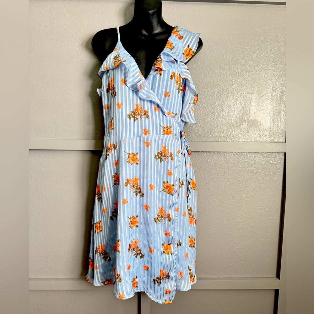 Astr the label Blue- Peach Floral Ruffled shoulder Wrap Dress size L